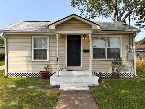1106 Elm Street Deer Park TX 77536