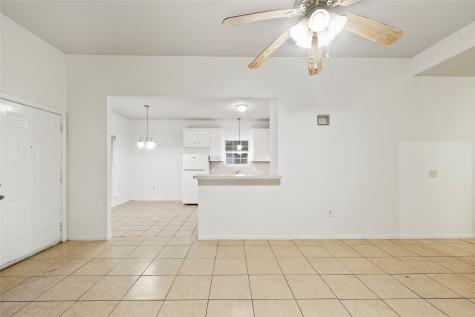 5502 Finch Street B Houston TX 77028