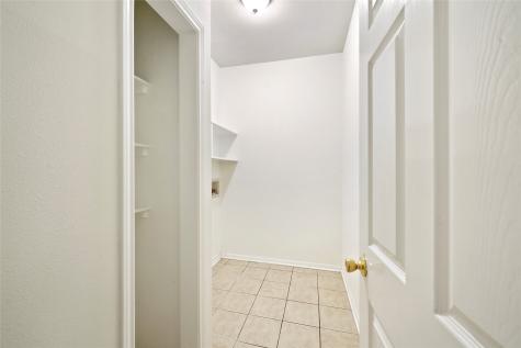 5502 Finch Street B Houston TX 77028