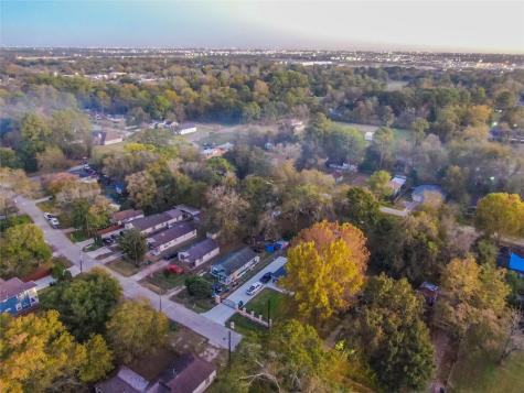 5502 Finch Street B Houston TX 77028