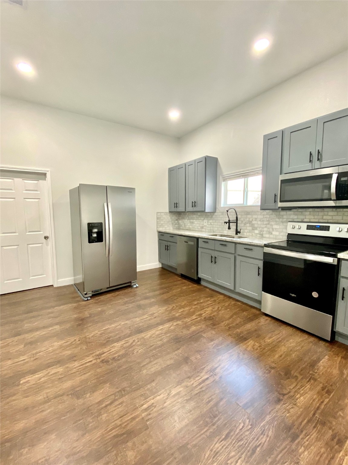 529 N Eastwood Street Houston TX 77011