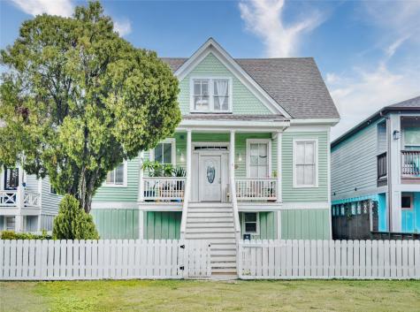 1917 Avenue M 1/2 Galveston TX 77550
