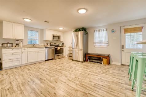 1917 Avenue M 1/2 Galveston TX 77550