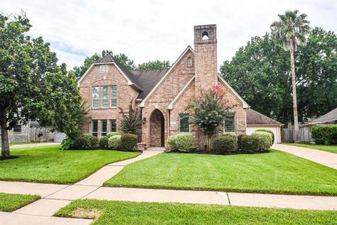811 Sugarplum Circle Sugar Land TX 77498