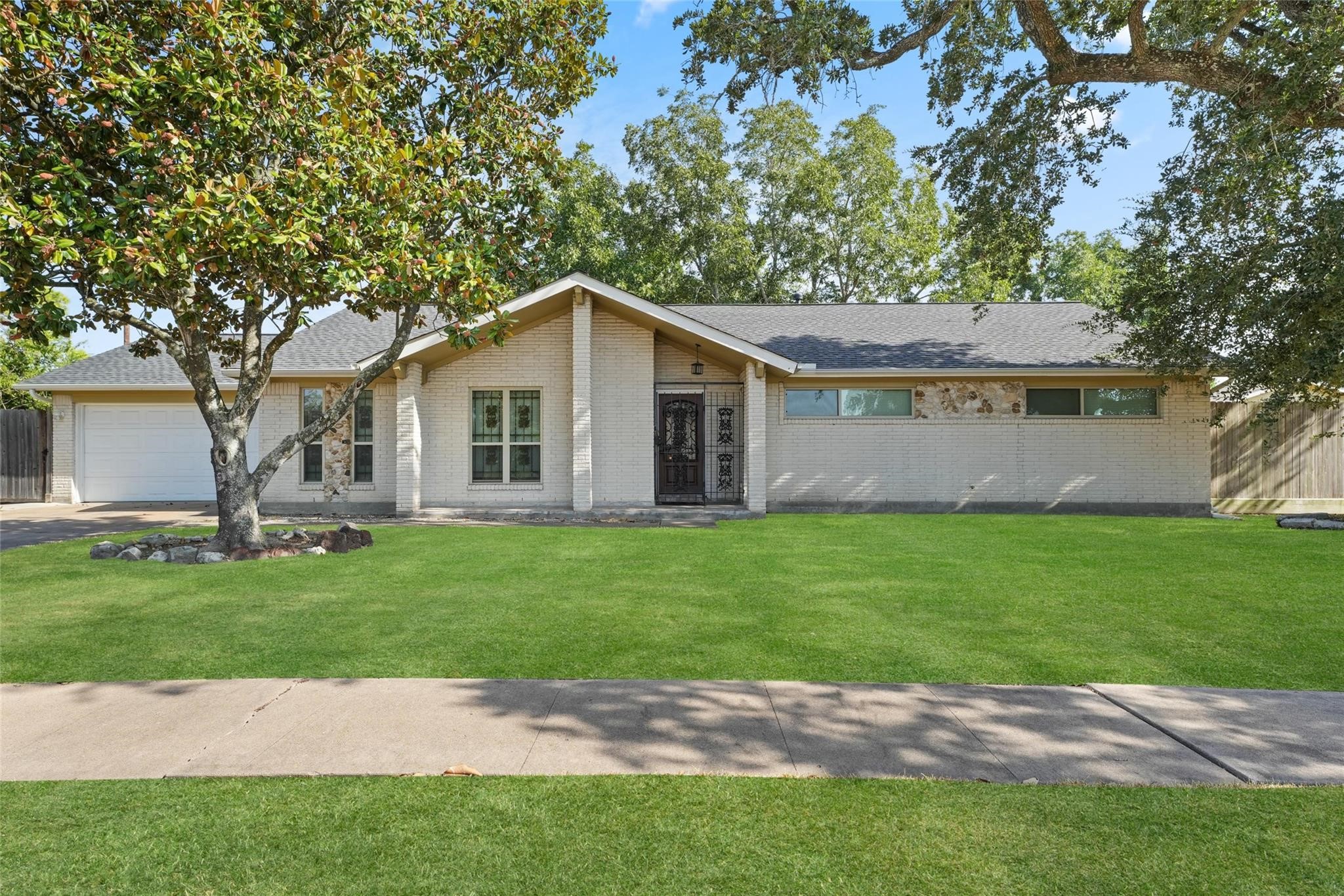 4130 Regency Drive Houston TX 77045