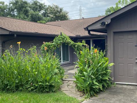 9614 Greenwillow Street Houston TX 77096