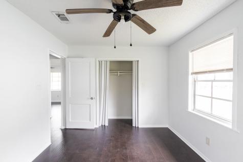 629 13th Avenue N Texas City TX 77590