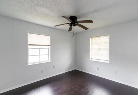 629 13th Avenue N Texas City TX 77590