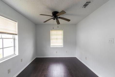 629 13th Avenue N Texas City TX 77590