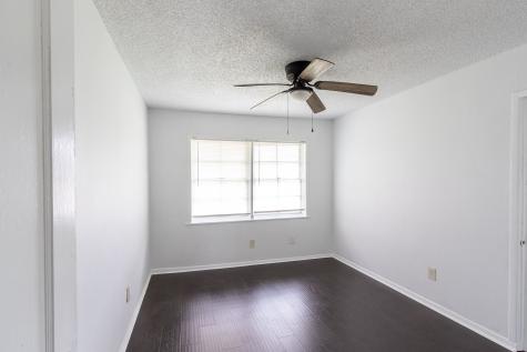 629 13th Avenue N Texas City TX 77590