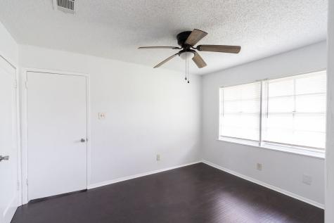 629 13th Avenue N Texas City TX 77590