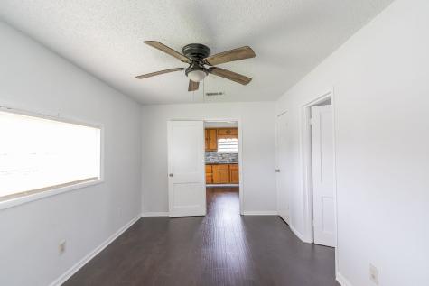 629 13th Avenue N Texas City TX 77590