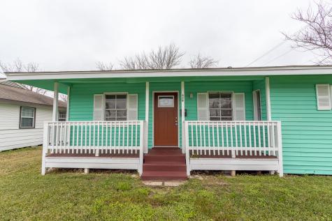 629 13th Avenue N Texas City TX 77590