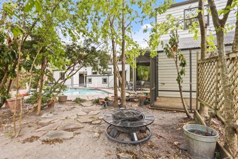 855 Mulberry Lane Bellaire TX 77401