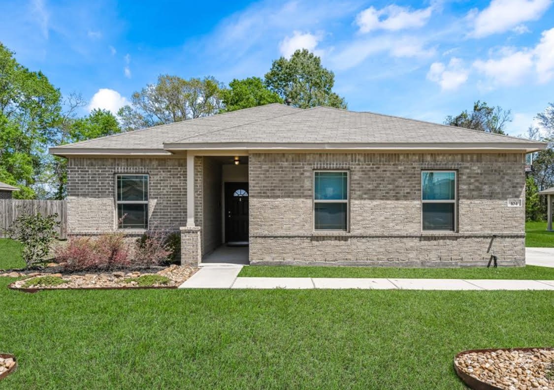 104 Tracie Drive Dayton TX 77535