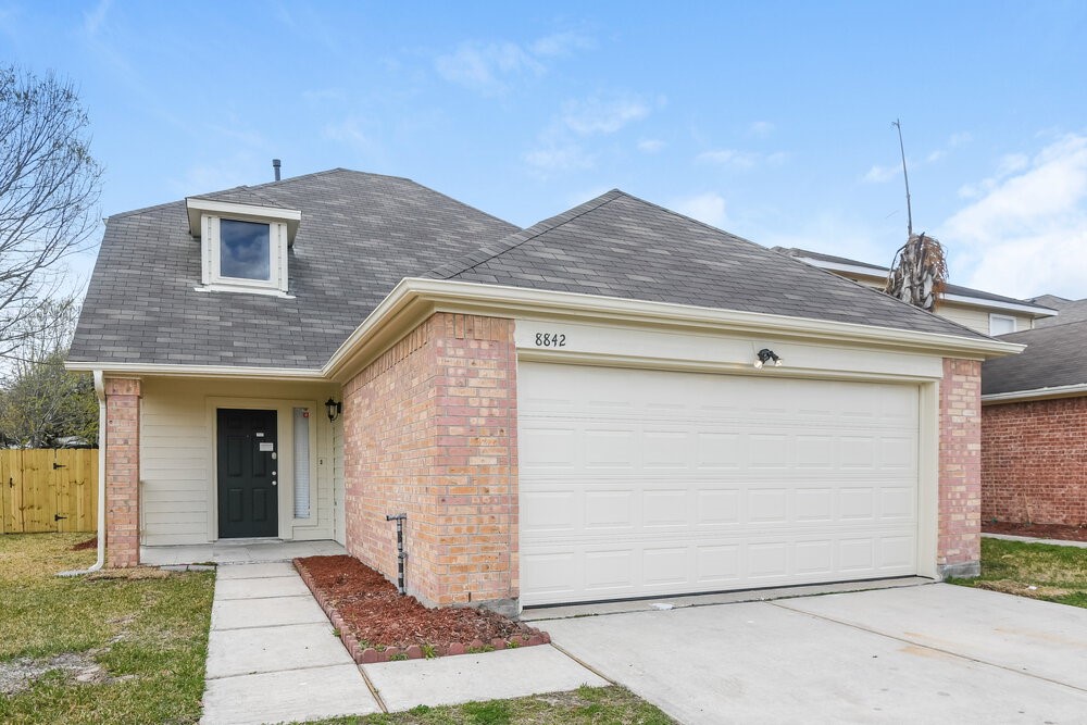 8842 Iron Springs Drive Houston TX 77034