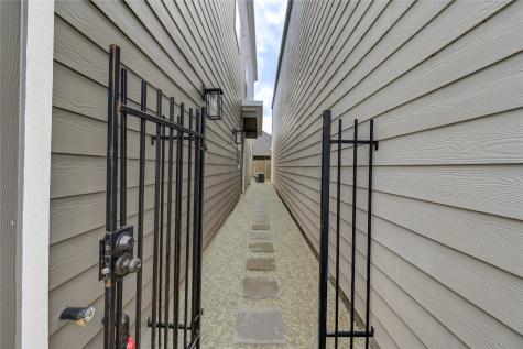 4220 Mckinley Street Houston TX 77051
