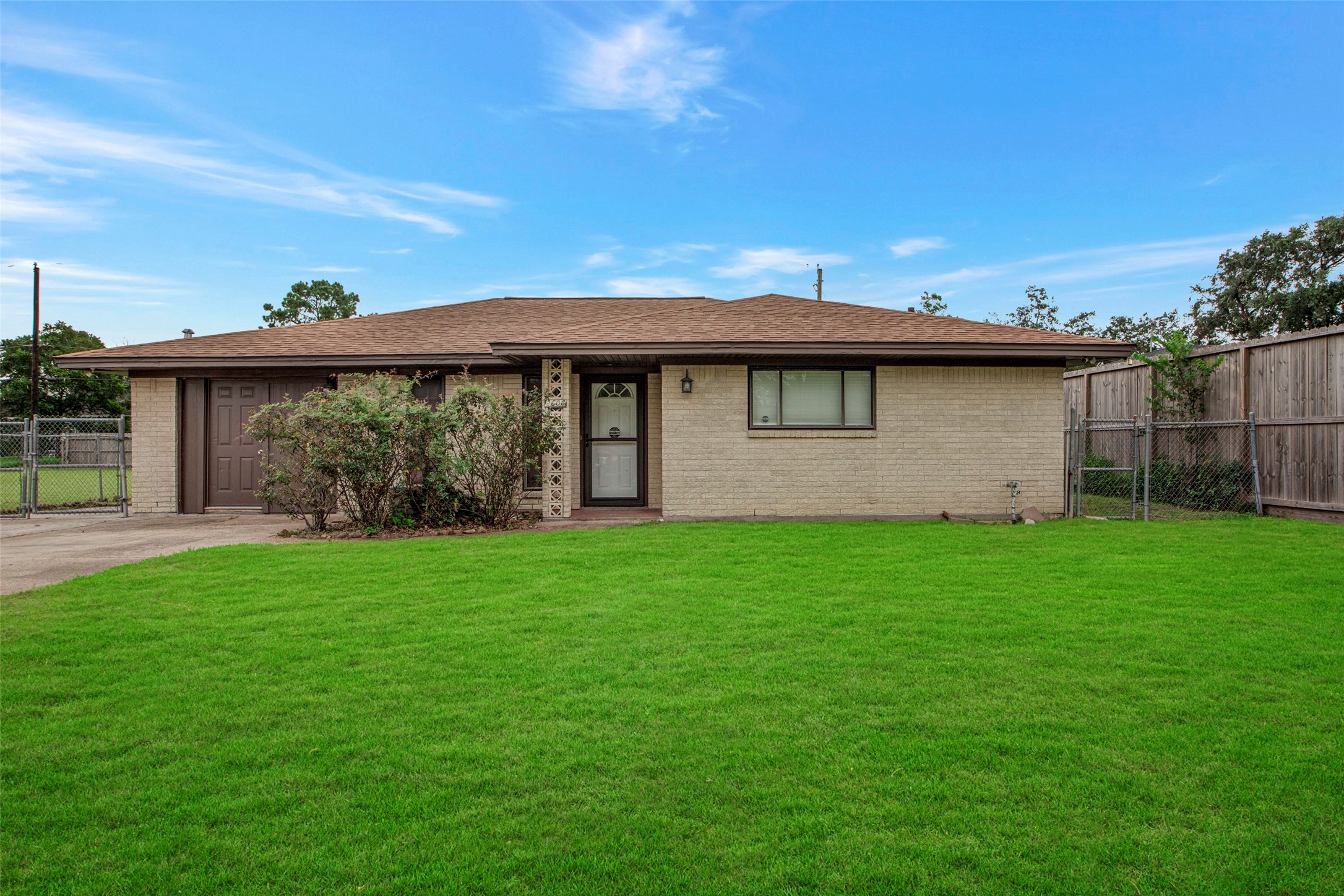 2606 Woodgate Street Houston TX 77039