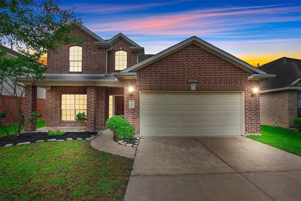 10039 Noisy Waters Drive Houston TX 77095