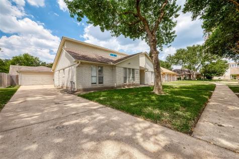 8806 Sterlingame Drive Houston TX 77031