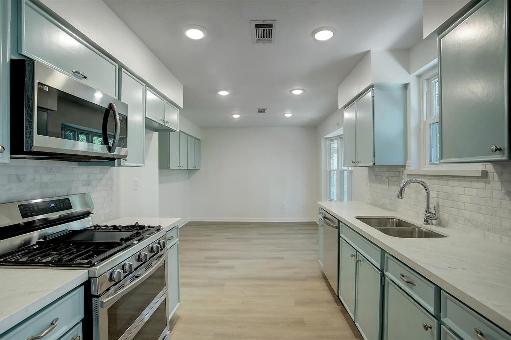 16003 El Camino Real Houston TX 77062