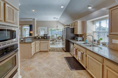 8435 E Copper Lakes Drive Houston TX 77095