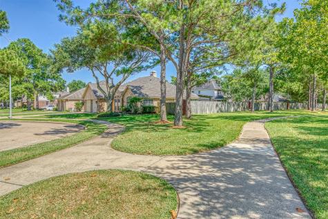 8435 E Copper Lakes Drive Houston TX 77095