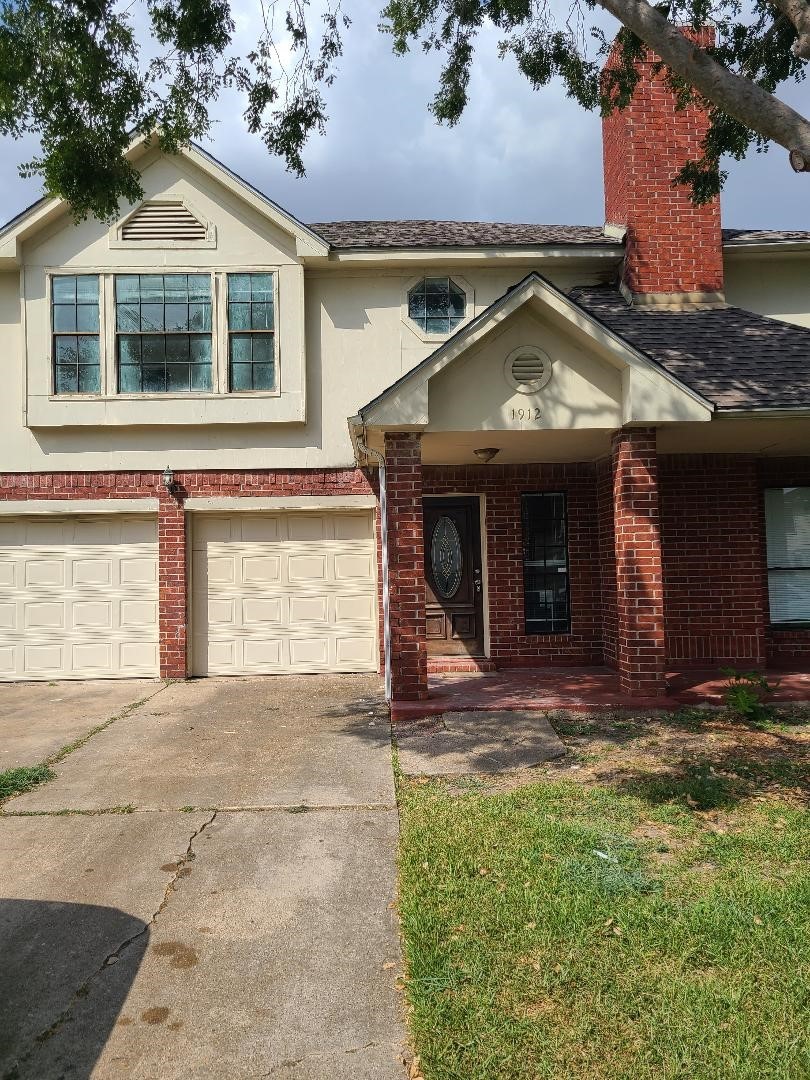 1912 Woodland Hills Drive Missouri City TX 77489