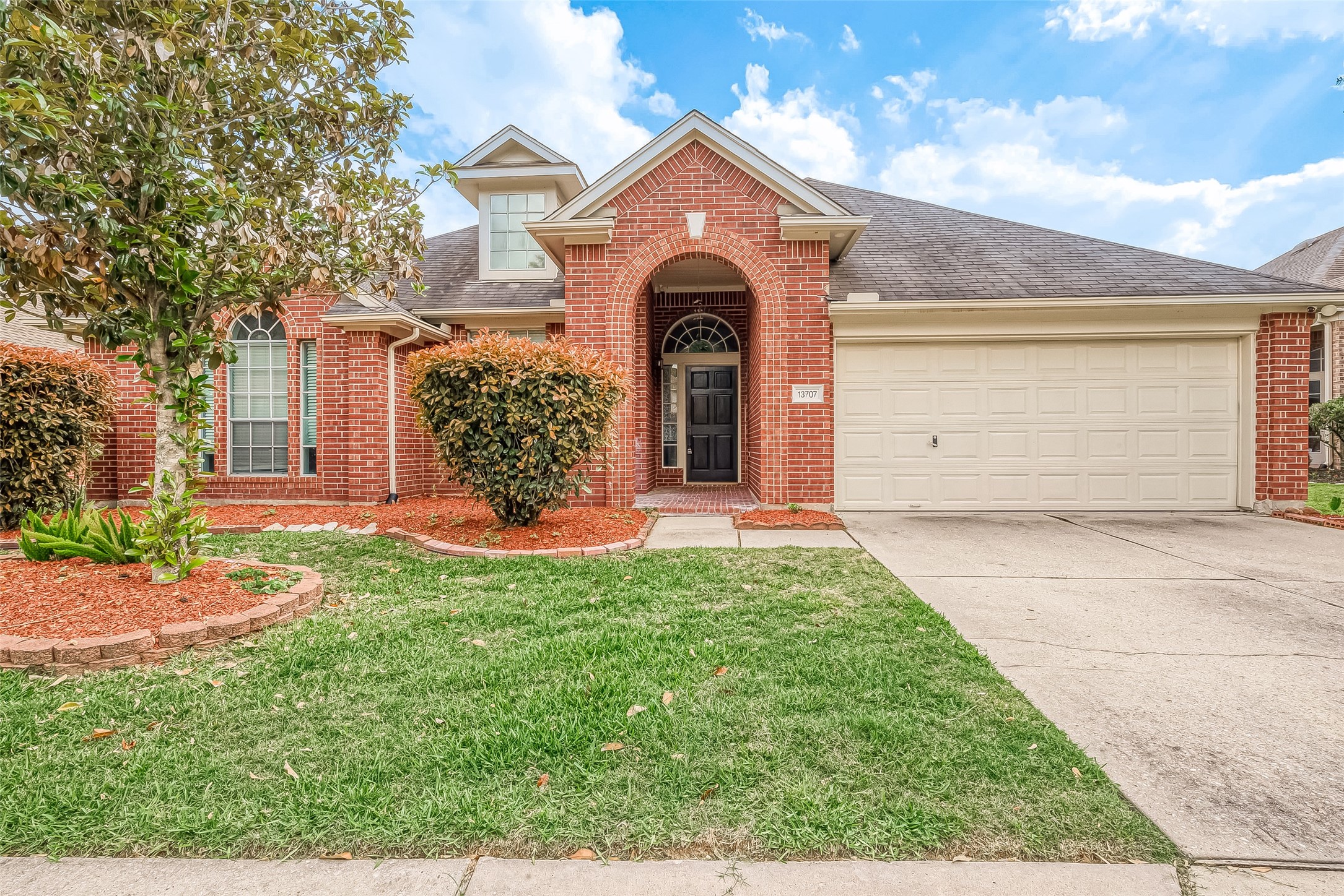 13707 Treebank Lane Houston TX 77070