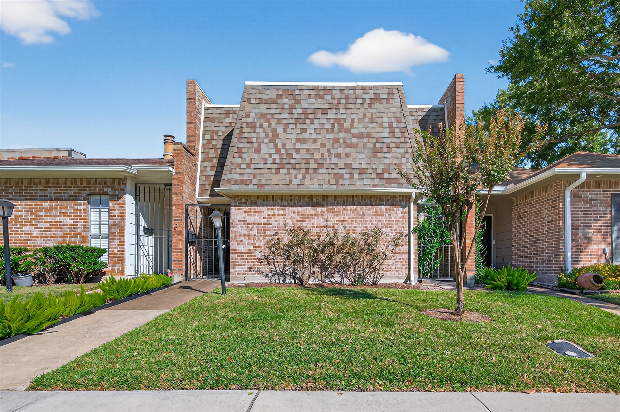 4426 Basswood Lane Bellaire TX 77401