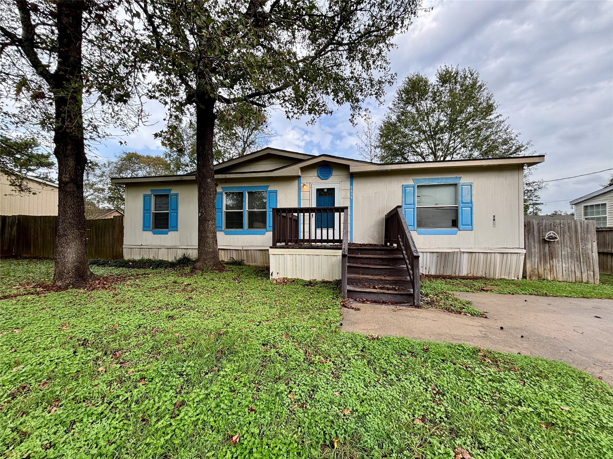 9634 Live Oak Trail Willis TX 77318
