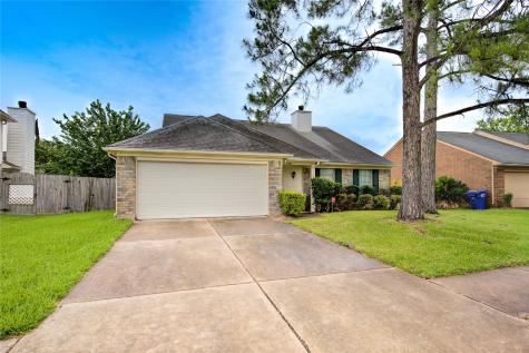 1702 Kriswood Drive Houston TX 77014