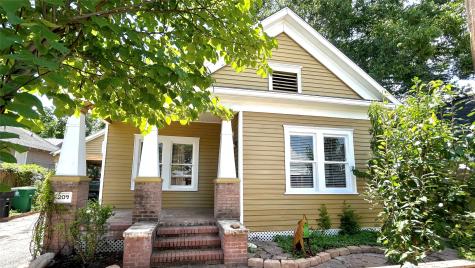 209 Walton Street Houston TX 77009