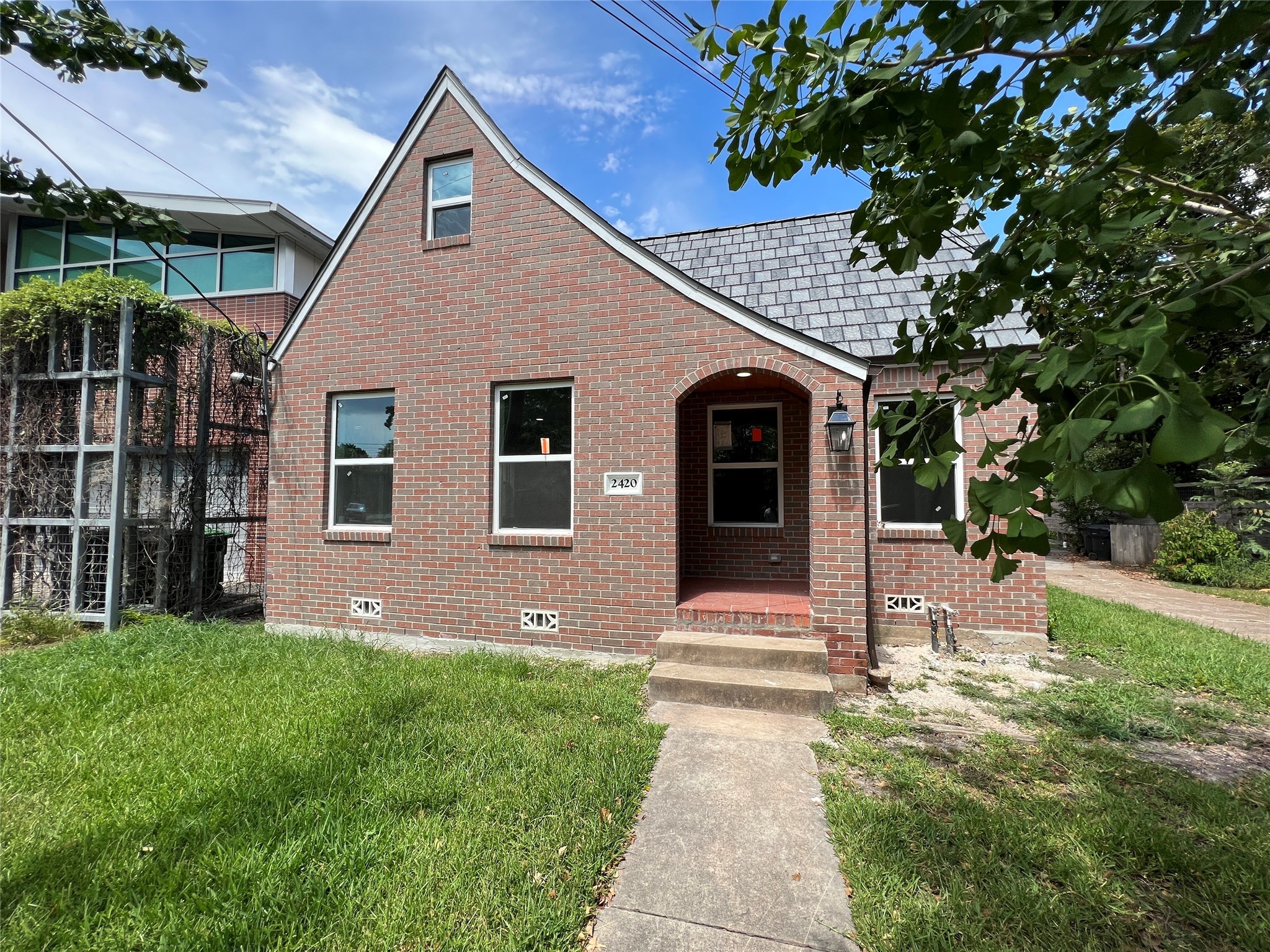 2420 White Oak Drive Houston TX 77009