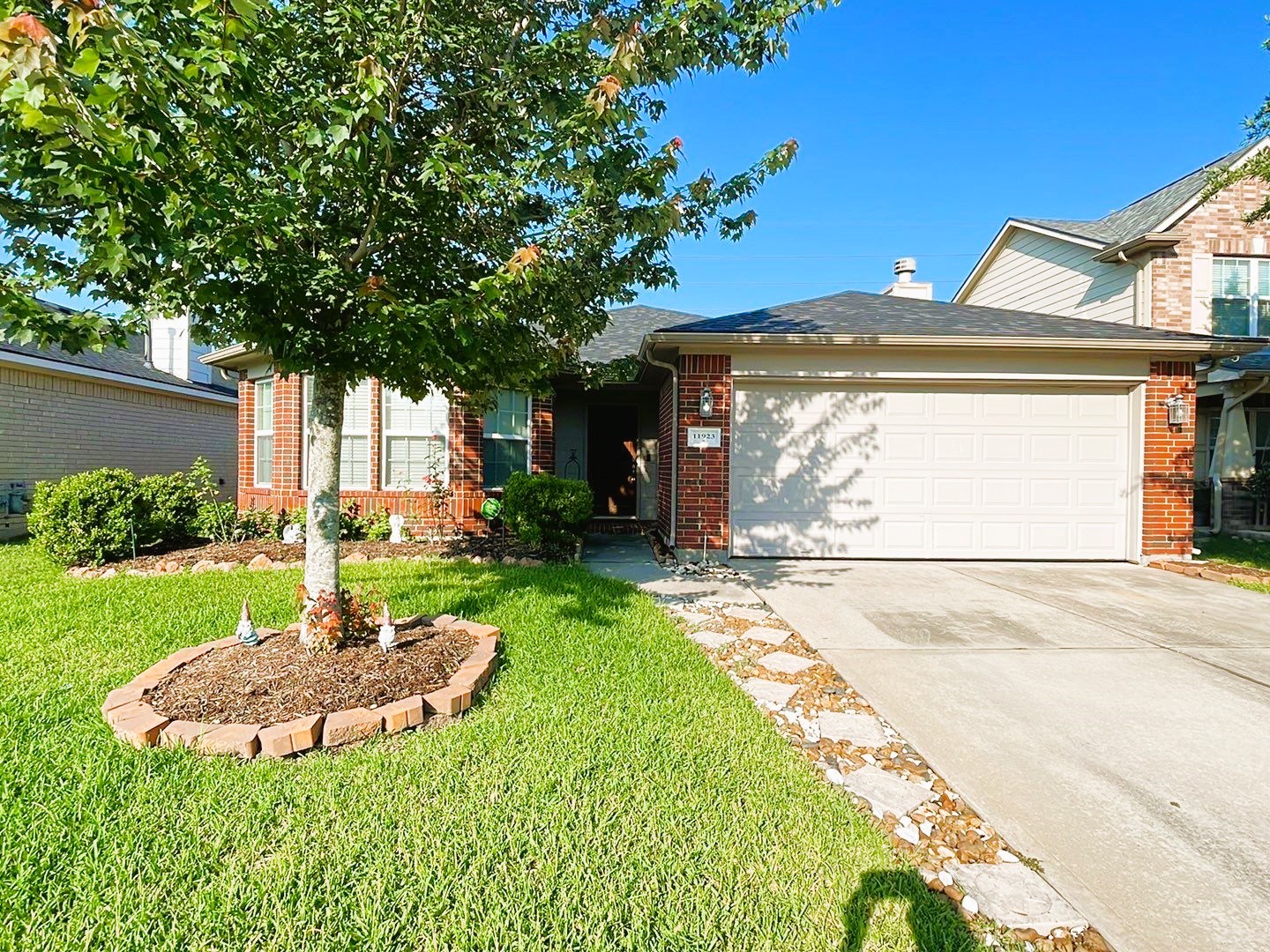 11923 Golden Lodge Lane Houston TX 77066