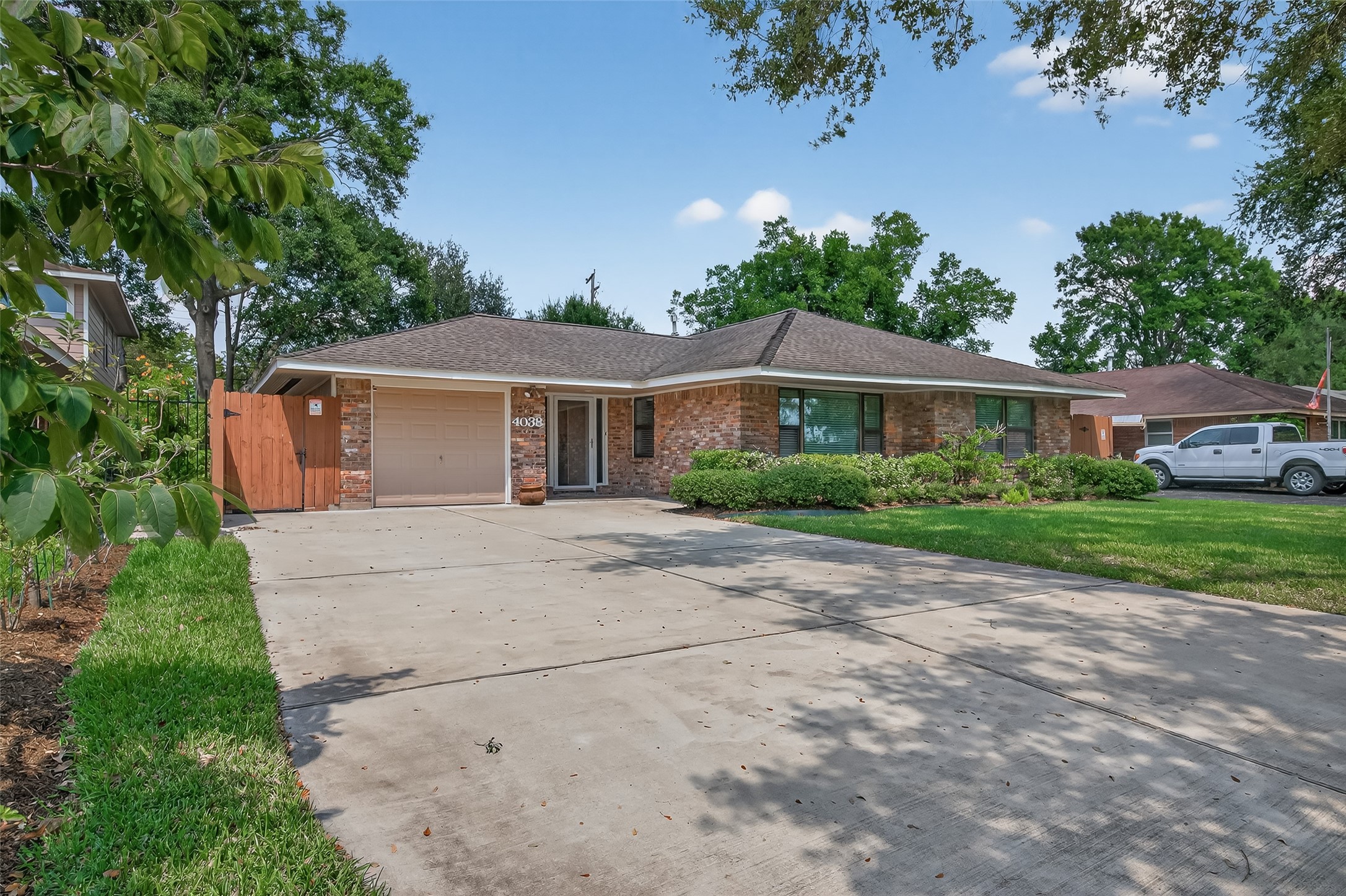 4038 Cheena Drive Houston TX 77025