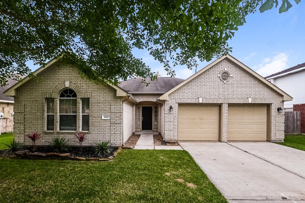 622 Oak Briar Drive Kemah TX 77565