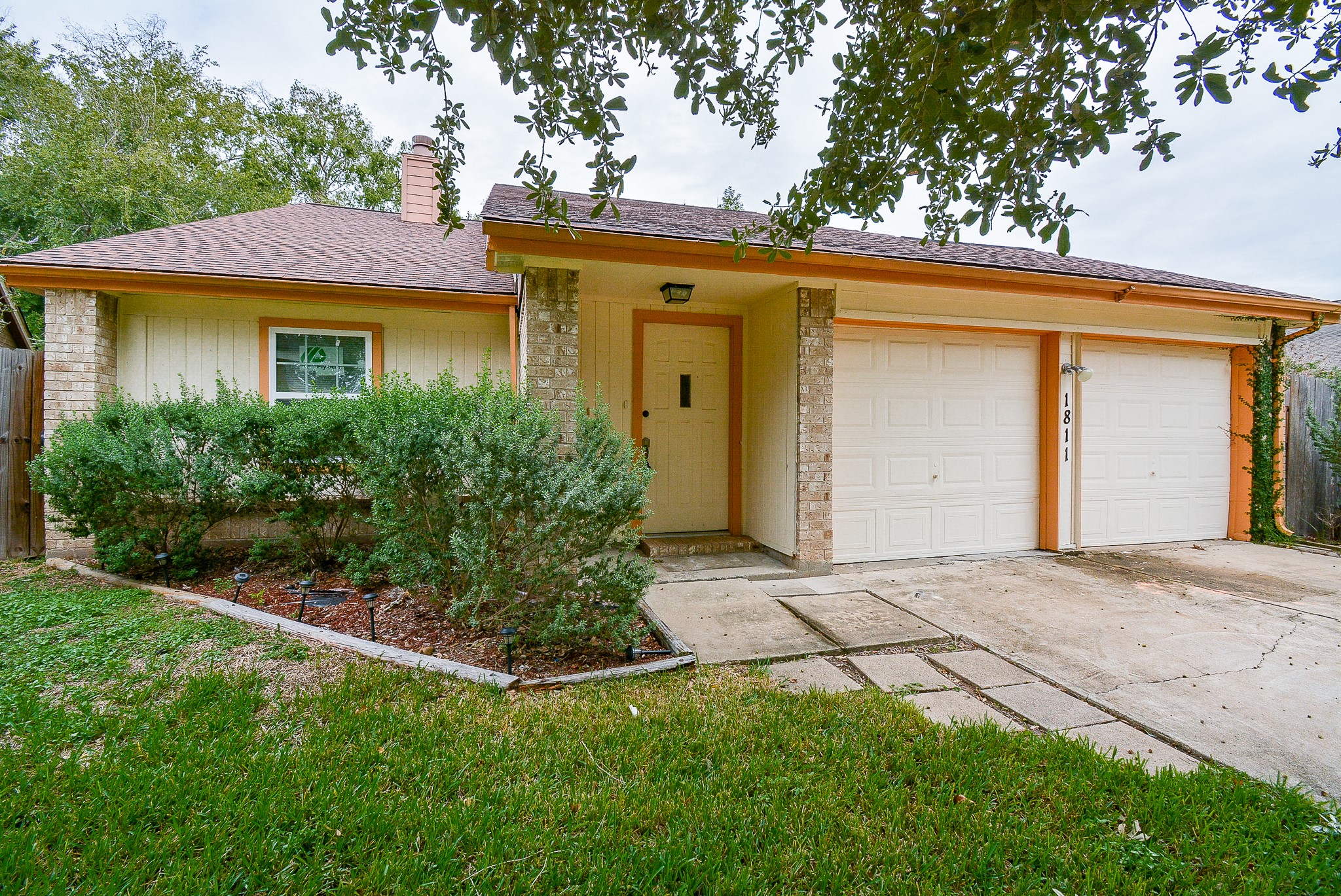 1811 Grassland Court Sugar Land TX 77478
