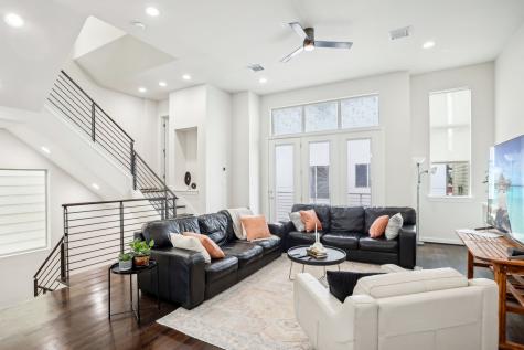 805 Sandman Street Houston TX 77007