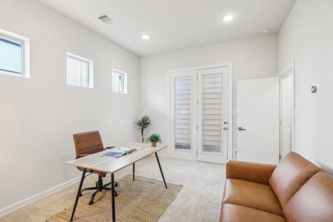 805 Sandman Street Houston TX 77007
