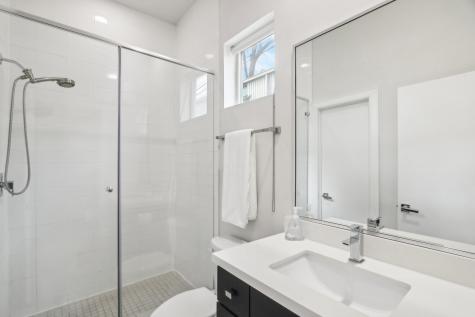 805 Sandman Street Houston TX 77007