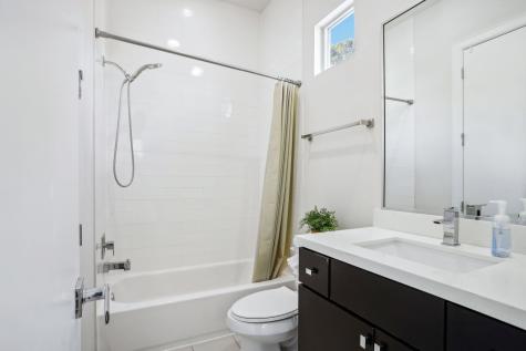 805 Sandman Street Houston TX 77007