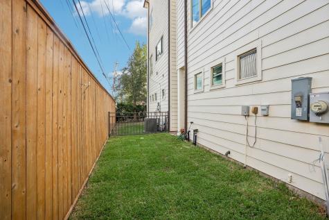 805 Sandman Street Houston TX 77007