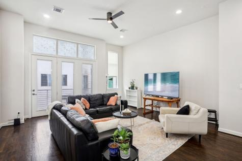 805 Sandman Street Houston TX 77007