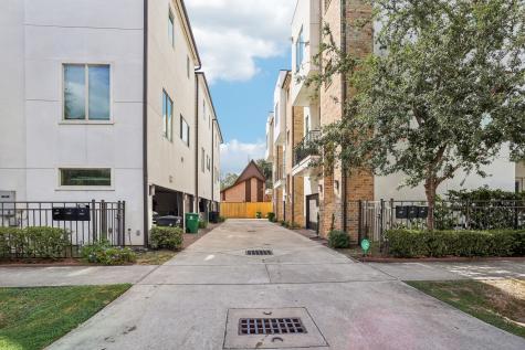 805 Sandman Street Houston TX 77007