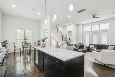 805 Sandman Street Houston TX 77007