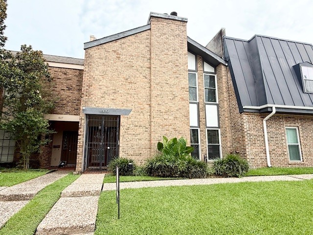 1609 Saxony Lane Houston TX 77058