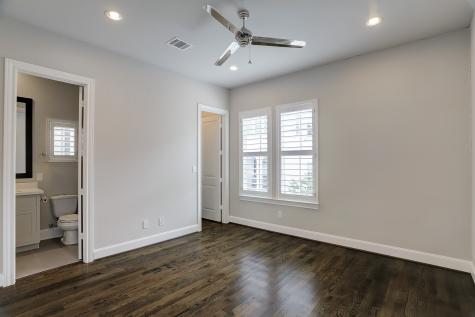 1835 Wrenwood Lakes Houston TX 77043