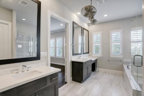 1835 Wrenwood Lakes Houston TX 77043