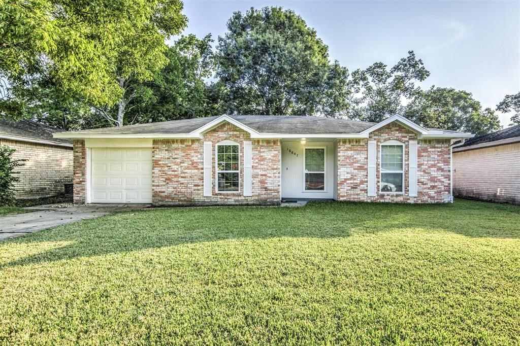 16647 Forest Bend Avenue Friendswood TX 77546